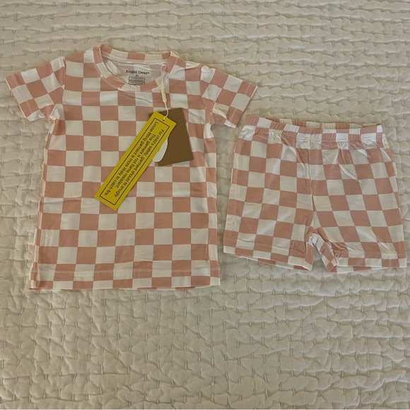 NWT Angel Dear Bamboo Blush Checker Print Short Sleeve and Shorts Pajama Set - Picture 1 of 6